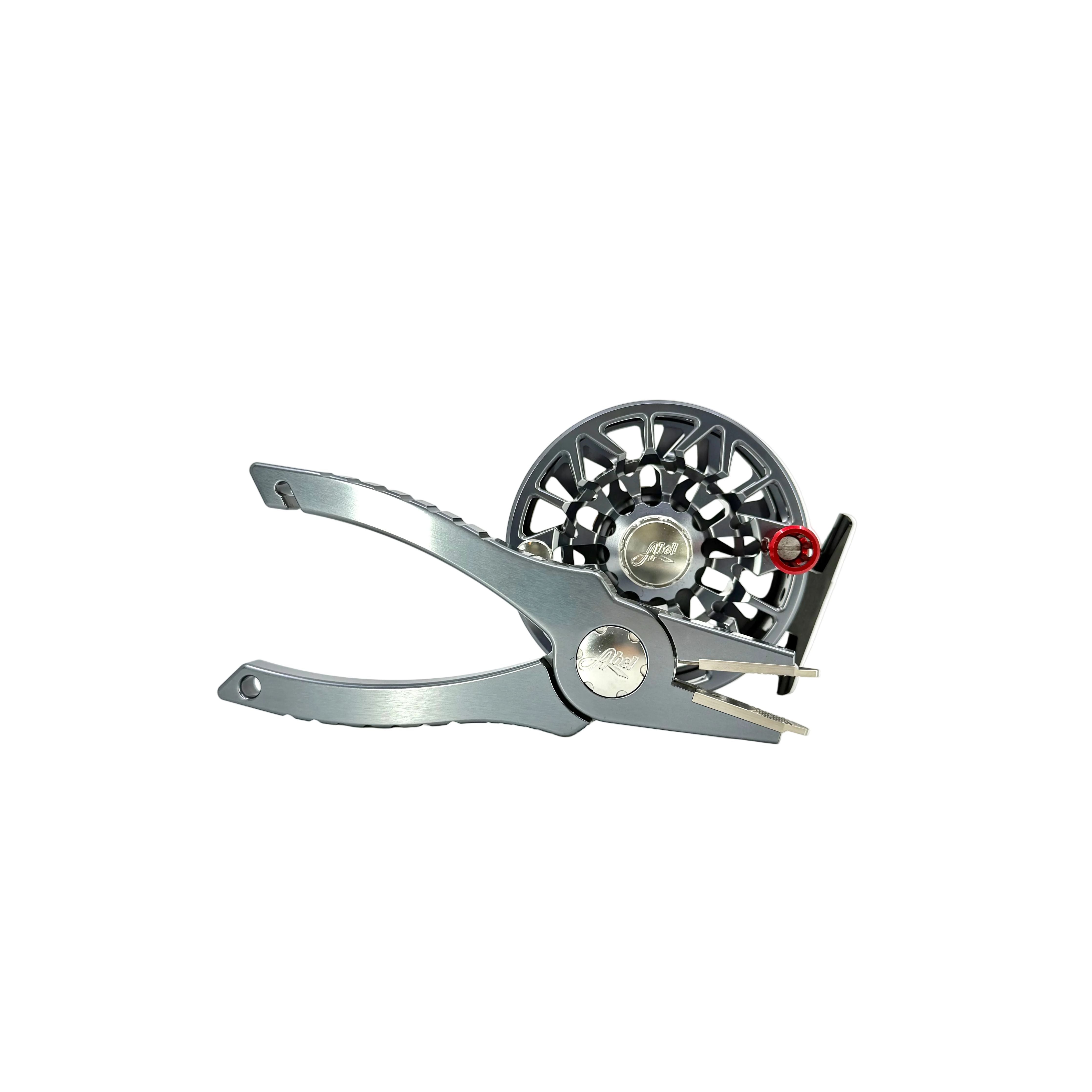 239 Reels – 843 Flies